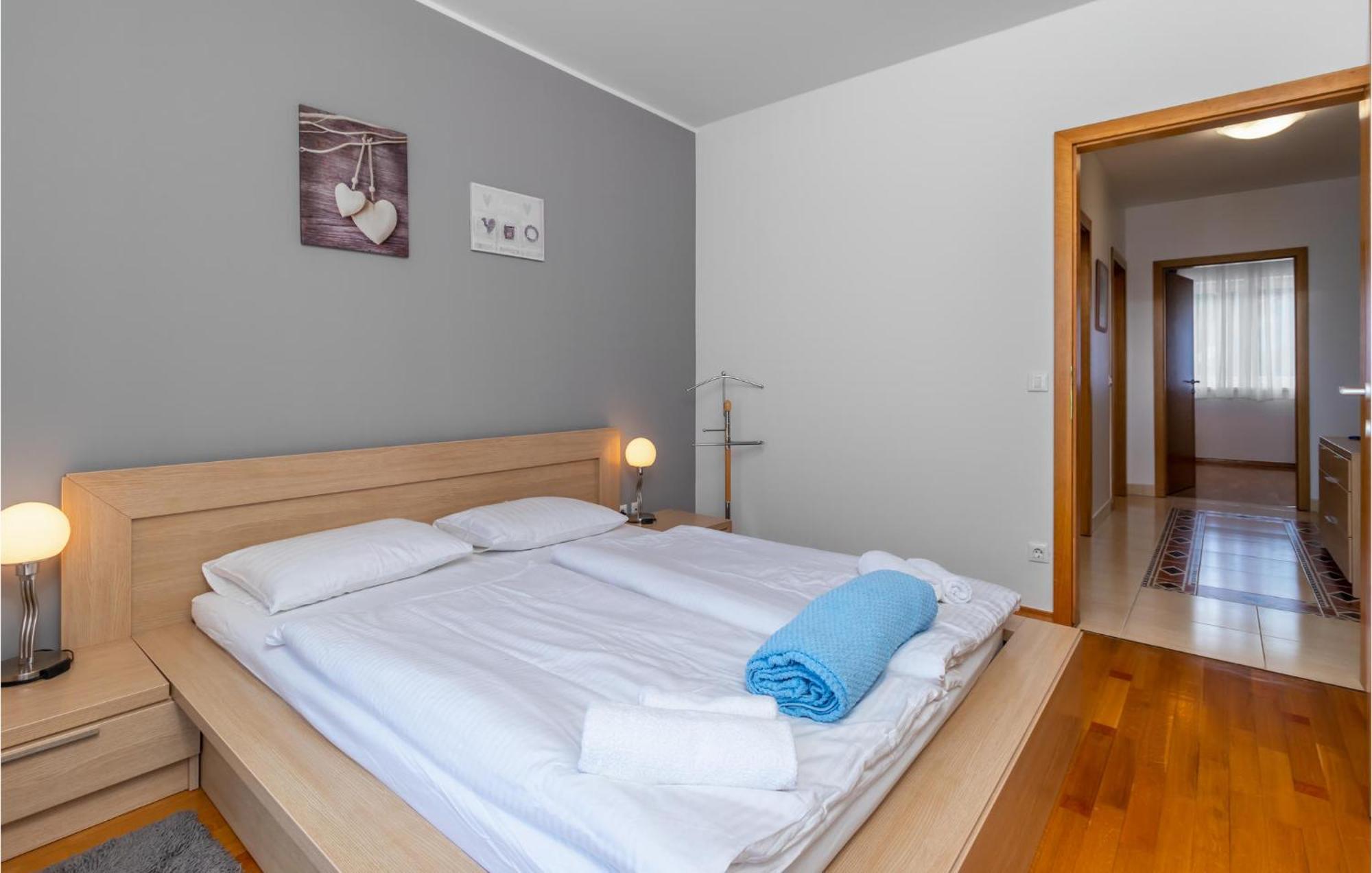Lovely Apartment In Selce With House Sea View Eksteriør billede